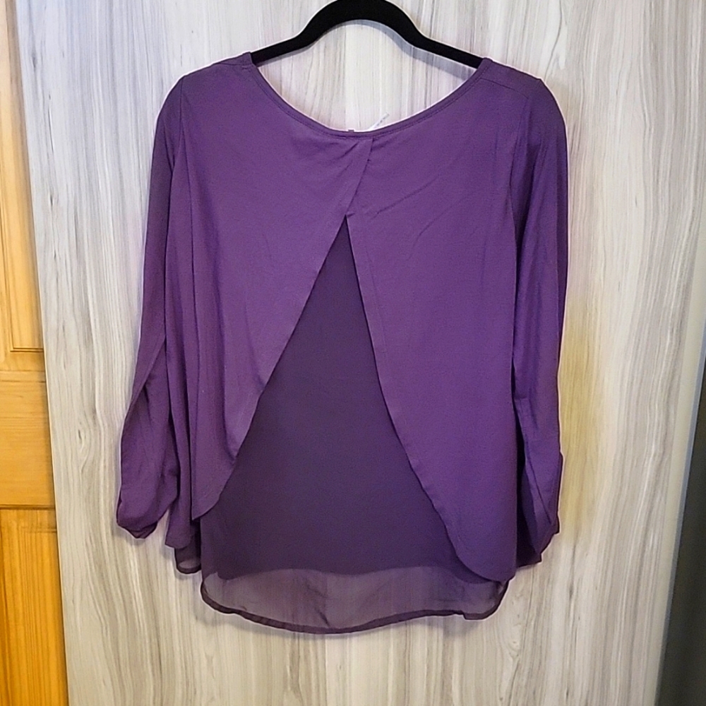 Plum top